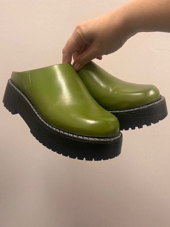 Matisse Shoes - Matisse Green Clogs
